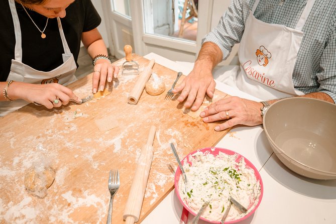 Small Group Pasta and Tiramisu Class at Local's Home in Venice - Meeting Near San Giacomo di Rialto, Then Getting to the Door