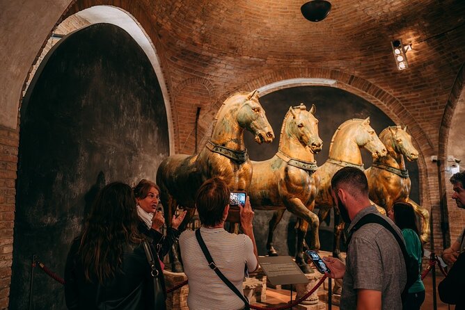 Small-group Saint Mark’s Basilica Priority Access - Dress Code and Bag Rules: The Fastest Way to Avoid a Bad Start