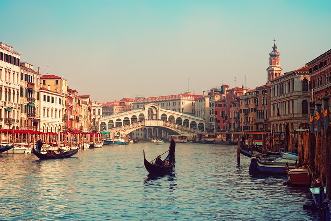 Small Group Venice Grand Canal Panoramic Tour - Seats, photos, and sound: the main practical downside