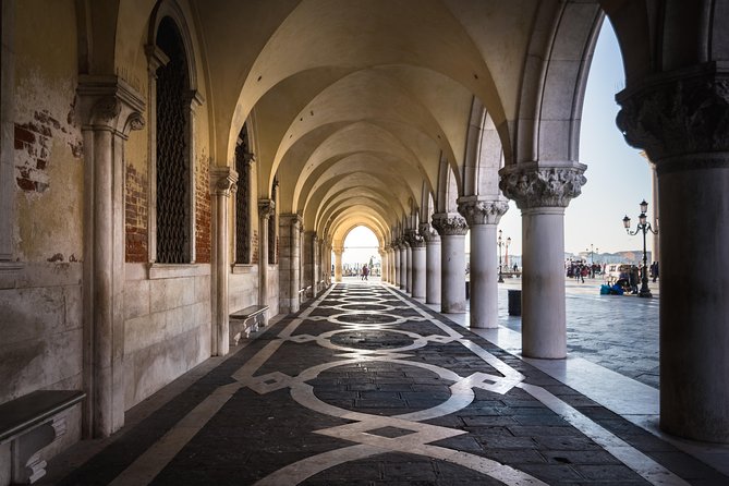 St. Mark's Basilica & Doge Palace + Murano, Burano Guided Tour - Who should book this, and who should skip it