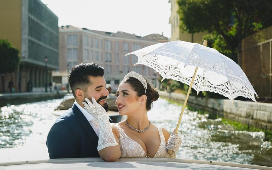 Stylish Photoshoots in Venice - The Route Feel: Rialto Lanes to San Marco Frames