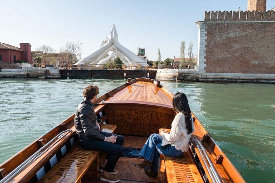 Sunset Serenity Cruise in the Venice Lagoon - La Giudecca and Wine Tasting: Venice’s Neighbor Across the Water