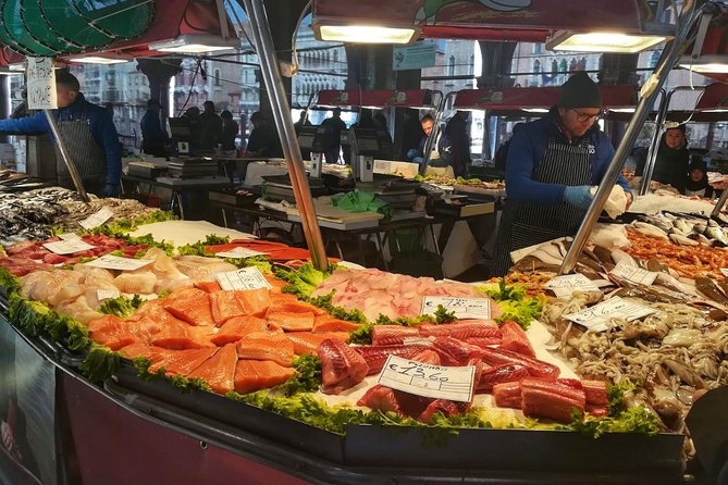 Tasty Street Food Tour of Venice City Center with Cicchetti & Local Specialties - Campo San Bartolomeo and the cicchetti hour in bàcari