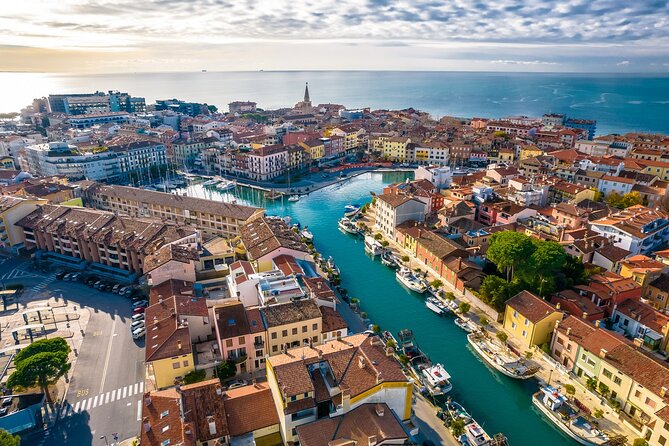 The Essence of Venice in a Stress Free Small group Walking Tour - Getting Oriented in Venice, Starting at Campiello dei Squelini