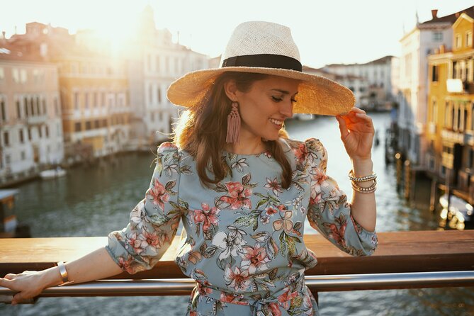 The Grand Canal & Rialto Bridge Private Photo Shoot - A 30-minute Venice photo plan that beats the selfie routine