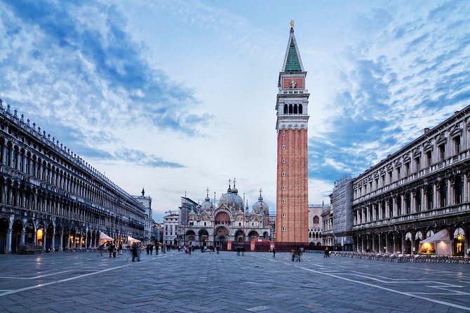 The Heart of Venice: Discover the City on Foot. - Language, guide style, and why the experience can feel personal
