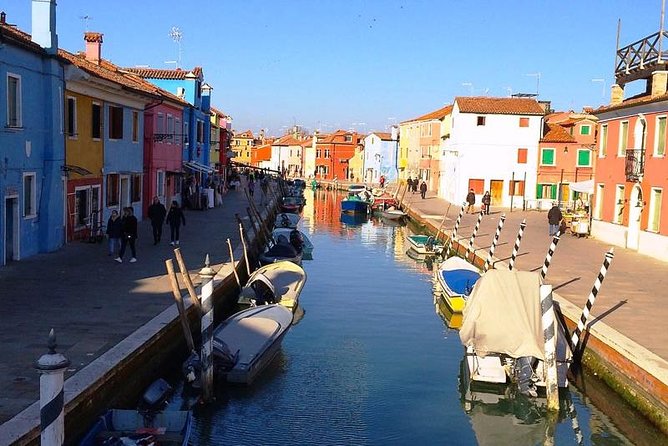 The Secret Corners of Burano - First stop: leaving the Venice crowd bubble behind