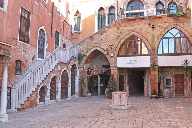 Tour of The Real Hidden Venice - Palazzo Mastelli del Cammello, the Camel House story
