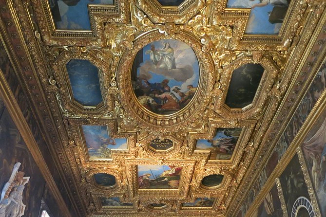 Tour of Venice in Doge's Palace and St Mark's Basilica - Headsets and pacing: how to make “skip-the-line” feel worth it