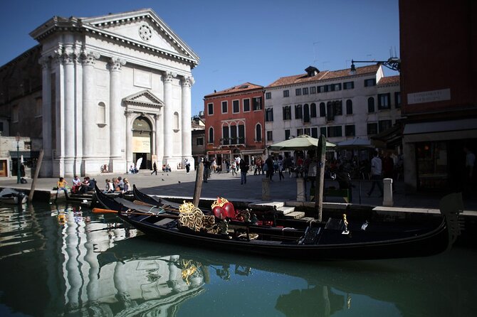 Tour on the Trails of Commissario Brunetti in Venice - The small group advantage in a city built for slow movement