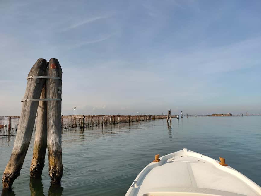 Tour to Pellestrina in a typical lagoon boat from Chioggia - Murazzi walls and the Venetian Republic’s impact on the water