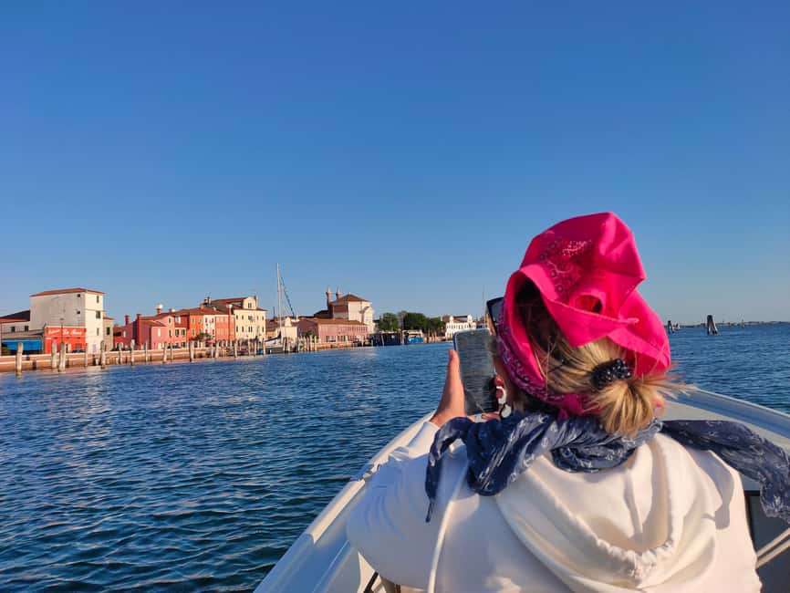 Tour to Pellestrina in a typical lagoon boat from Chioggia - Mussel farms and stilt-house fishing culture