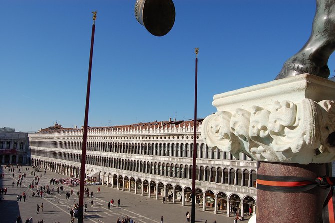 Unusual Perspectives of St Mark's Basilica & optional Pala d'Oro - Meeting Under the Clock Tower, and Why the Timing Matters