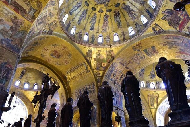 Unusual Perspectives of St Mark's Basilica & optional Pala d'Oro - The Famous Bronze Horses Up Close