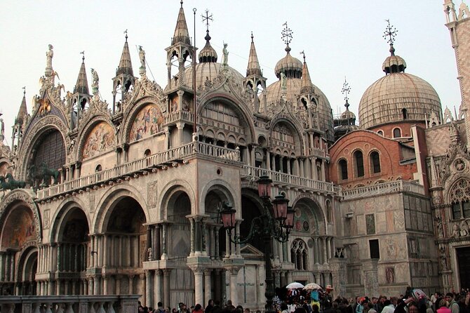 Unusual Perspectives of St Mark's Basilica & optional Pala d'Oro - Pala d’Oro: When the Optional Gold Work Is Worth Your Time