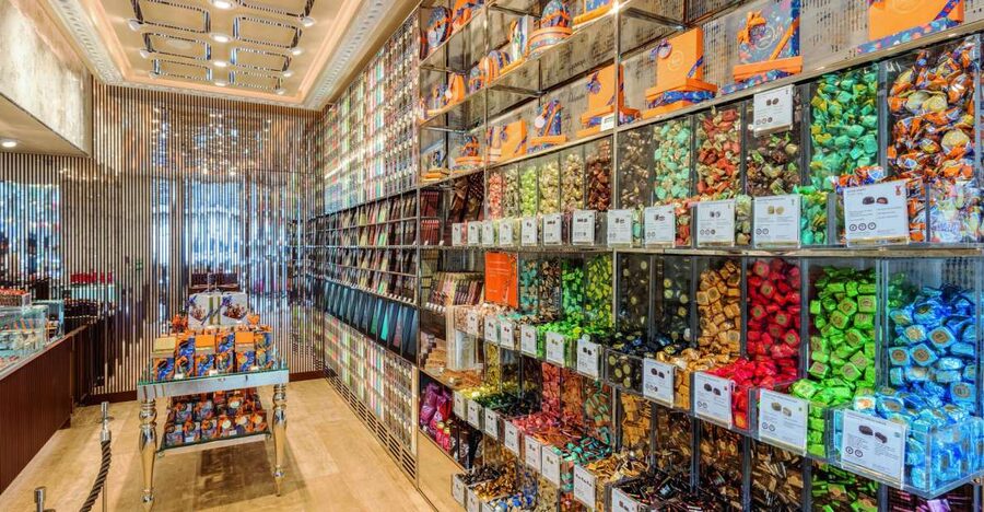 Venchi Rialto: Chocolate Tasting Experience in Venice - First comes the brand story: tasting with context