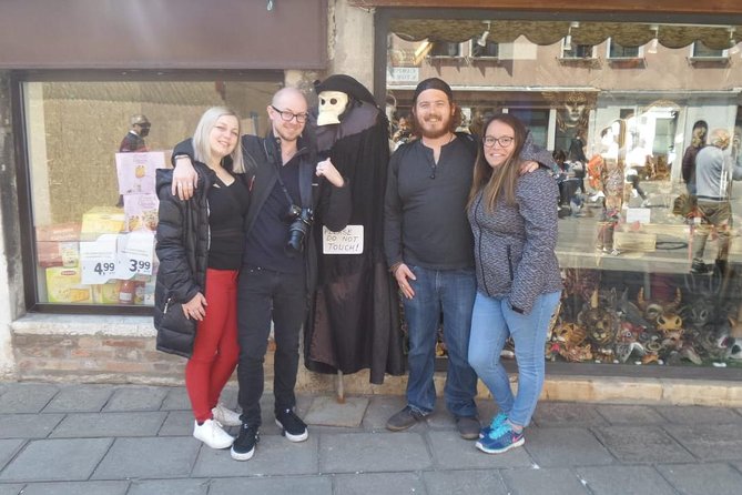 Venetian Cicchetti Street Food and Sightseeing Walking Tour - Finding the Group at Campo San Bortolomio, Ending at Santa Margherita