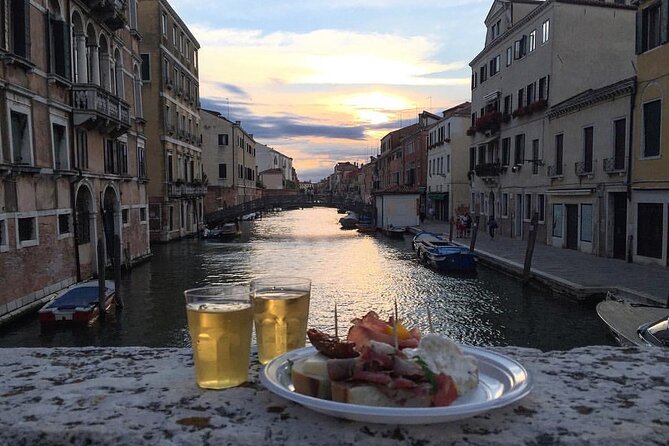 Venetian Food and Wine Tour with a Local - Fondamenta Dei Ormesini and How a Bacaro Stop Feels