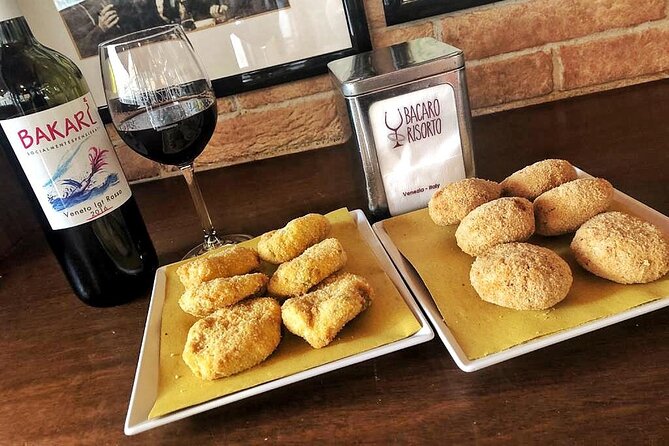 Venetian food stories: a private culinary tour - Meeting Point at Combo, Campo dei Gesuiti: Easy to Find, Easy to Miss