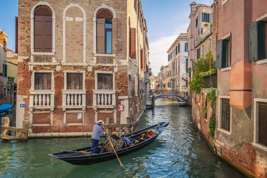 Venetian Private Sandolo tour - The 30 to 60 Minute Canal Route: What You Can Expect to See