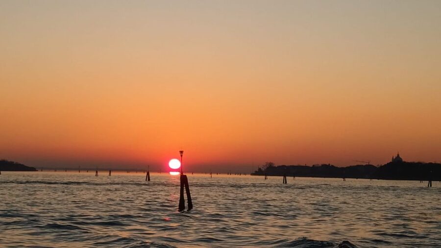 Venezia:Tour con aperitivo al tramonto - Should You Book This Venezia Sunset Boat Tour?