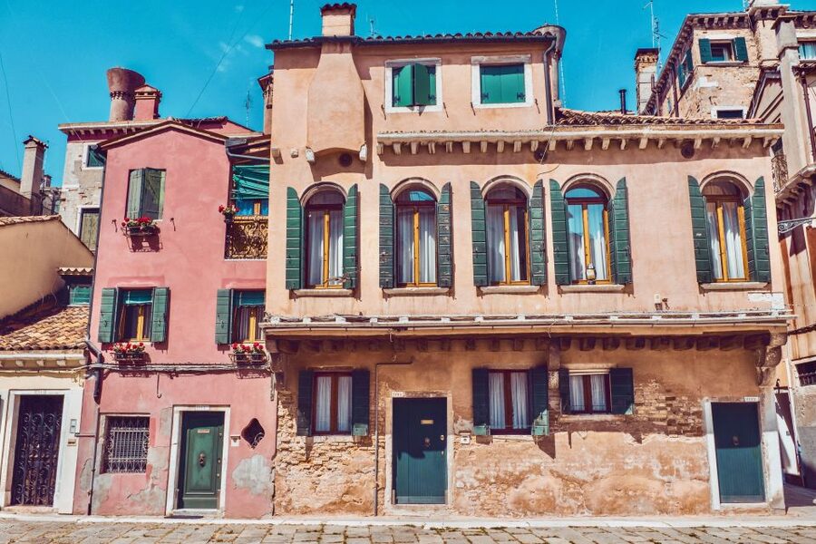 Venice: 1.5-Hour Walking Tour - Guide style and headset setup: how the experience stays clear
