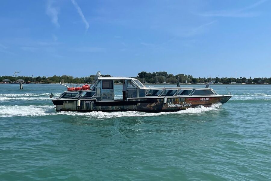 Venice: 1-Hour Panoramic Boat Tour - Giudecca Canal and the Palladian churches you spot en route