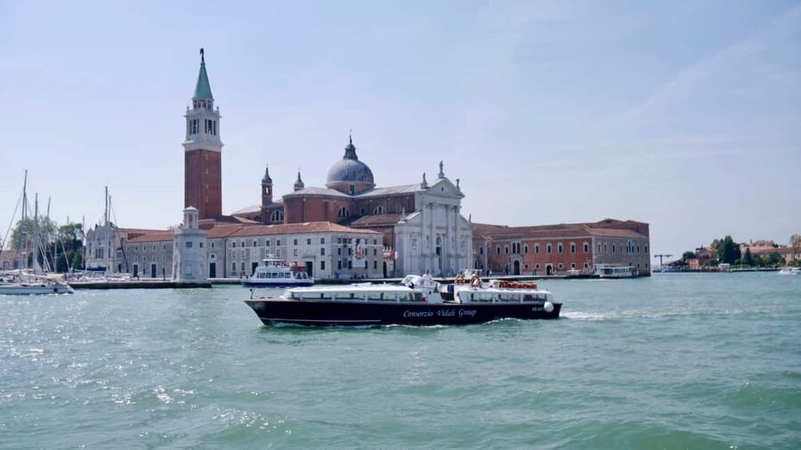 Venice: 1-Hour Panoramic Boat Tour - Getting there the right way: Caserma Cornoldi docks
