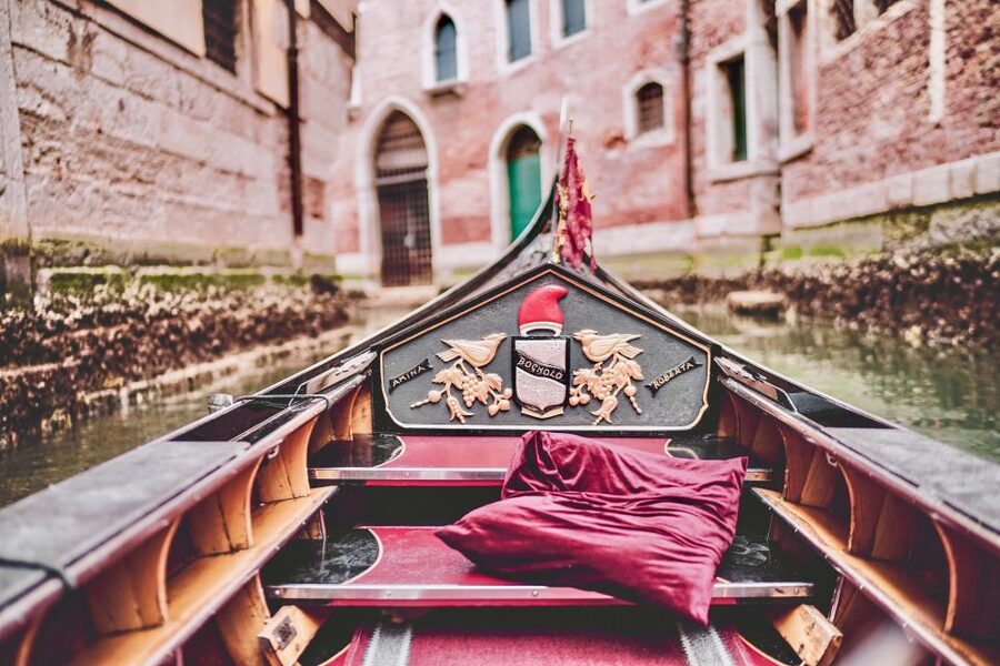 Venice: 30 min Gondola Ride on the Grand Canal with Guide - The Santa Maria della Salute stop, a domed landmark with a view from the water