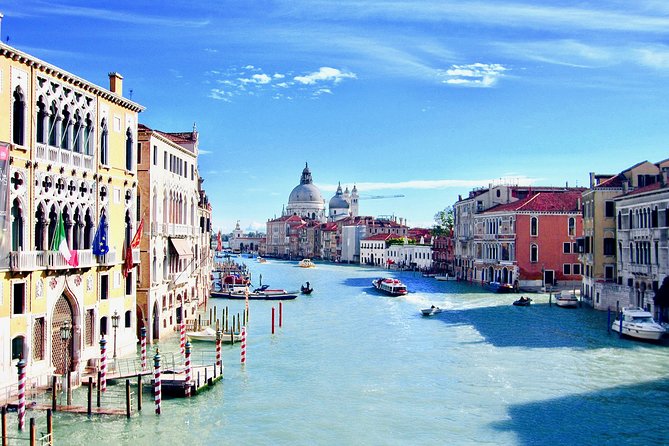 Venice: 30 min private Gondola Ride with Guide - Who should book this guided gondola ride, and who should skip it