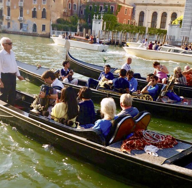 Venice: 30-Minute Gondola Ride on Grand Canal with Serenade - How the Serenade gondola ride feels, with real music in the air