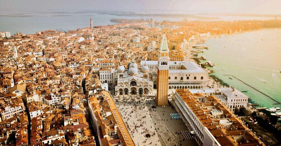 Venice: 4-Hour City Tour with Doge's Palace & Basilica Visit - Meet at Santa Maria Formosa and get oriented fast