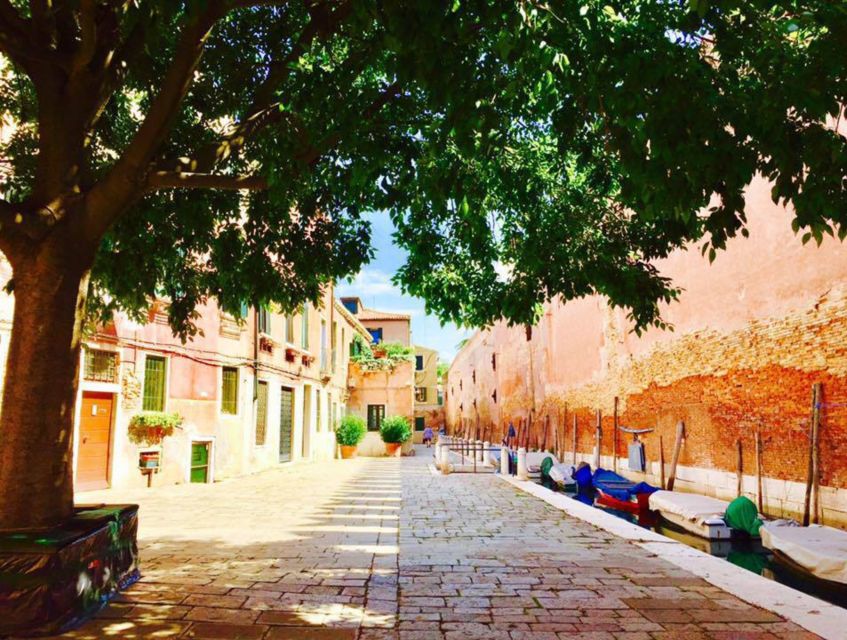Venice: 4-Hour City Tour with Doge's Palace & Basilica Visit - Marco Polo’s former residence: Venice looking outward