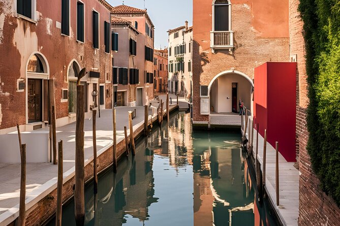 Venice Art Biennale 2026 Guided Tour with a Licensed Guide - Stop 3: National pavilions in Venice for identity and viewpoint shifts