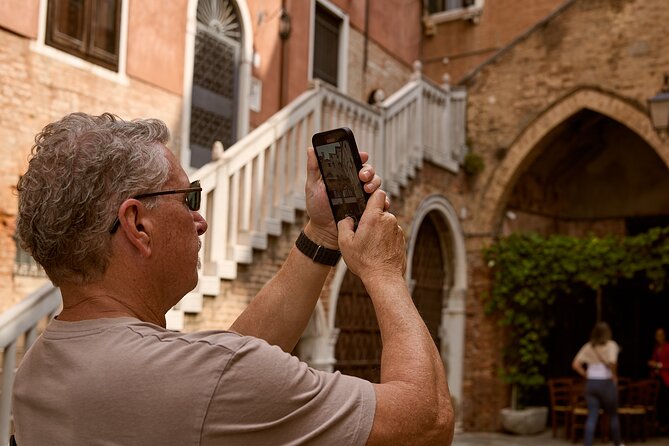 Venice Art Walking Tour with Gondola Ride - Logistics That Actually Matter in Venice