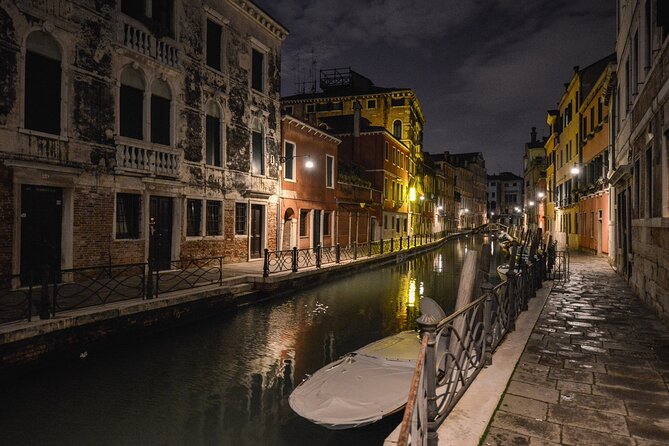 Venice at Sunset: Crimes, Legends and Mysteries - Stop 2: Campo San Silvestro and the Quiet Side of the Mystery