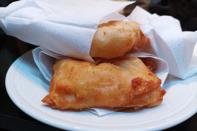 Venice Bacaro Food Tour: Eat and Drink like a Venetian - Salizada del Pistor: seasonal cicchetti at a lively bar