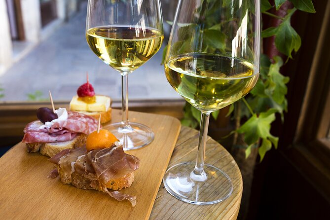 Venice Bacaro Food Tour: Eat and Drink like a Venetian - Group size, walking pace, and why it affects your night