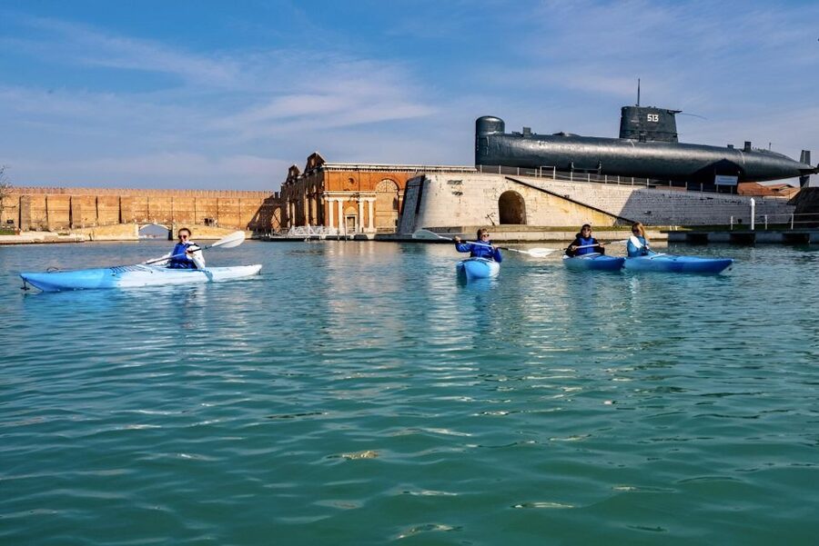 Venice Beginner's Kayak Tour in the Medieval Arsenal - Key things to know before you book