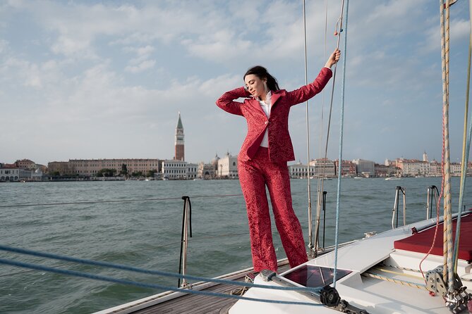 Venice Boat Tour with Aperitif and Music on a Sailing Boat - Key things to know before you go