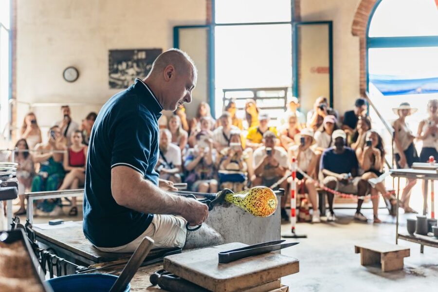 Venice: Burano, Torcello & Murano Boat Tour w/Glassblowing - Burano: lace, color houses, and an easy lunch break