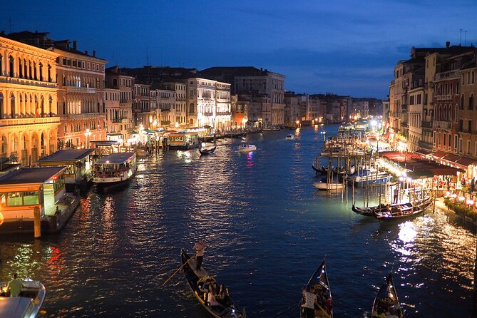Venice by Night: Highlights & Hidden Gems Tour - Cannaregio at Night: How to Find Venice When You Are Not Chasing It