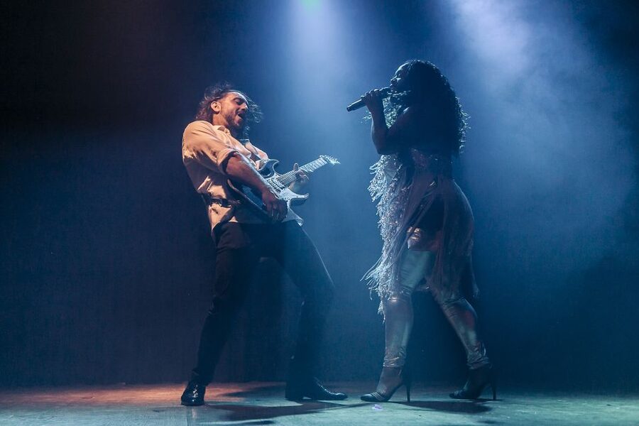 Venice: Cabaret Dinner Show - From foyer drinks to Theatre Hall seats, how the night plays out