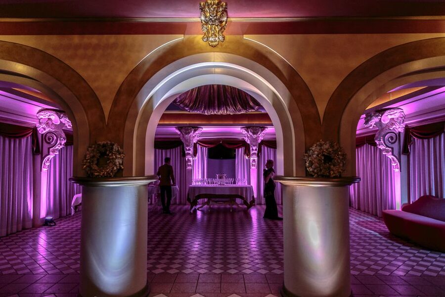 Venice: Cabaret Dinner Show - The Baroque restaurant experience you can actually enjoy, not just look at