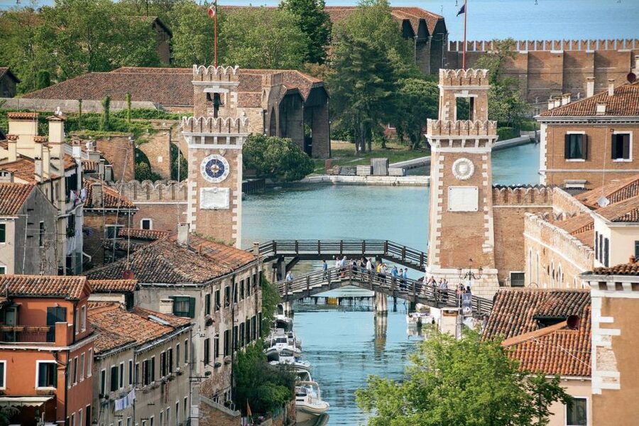 Venice: Castello District Private Walking Tour - Riva degli Schiavoni: the waterfront that sets the tone