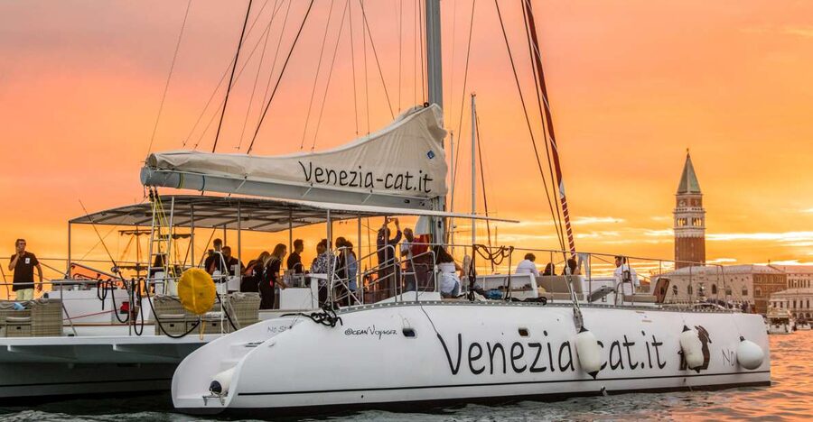 Venice: Catamaran Sunset Jazz Cruise with Aperitivo - Key things I’d circle before you book