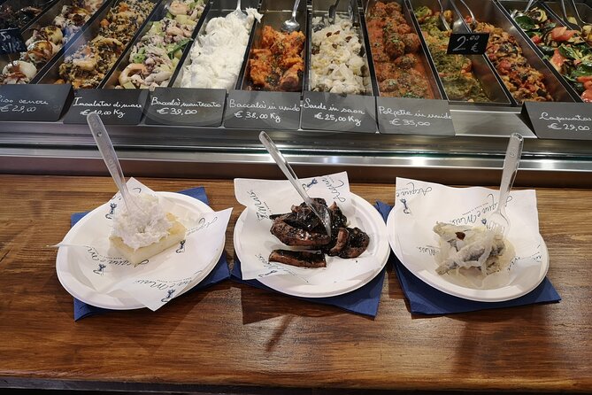 Venice Cicchetti, Spritz and Wine Tour with a Local Guide - Spritz and Wine at Local Bars, Not Just the Aperol Routine