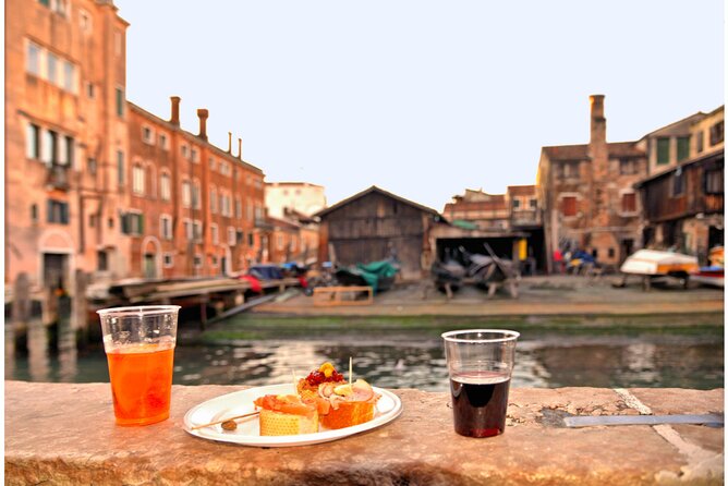 Venice Cicchetti, Spritz and Wine Tour with a Local Guide - The Guide Factor, and Why It Shows Up in the Food