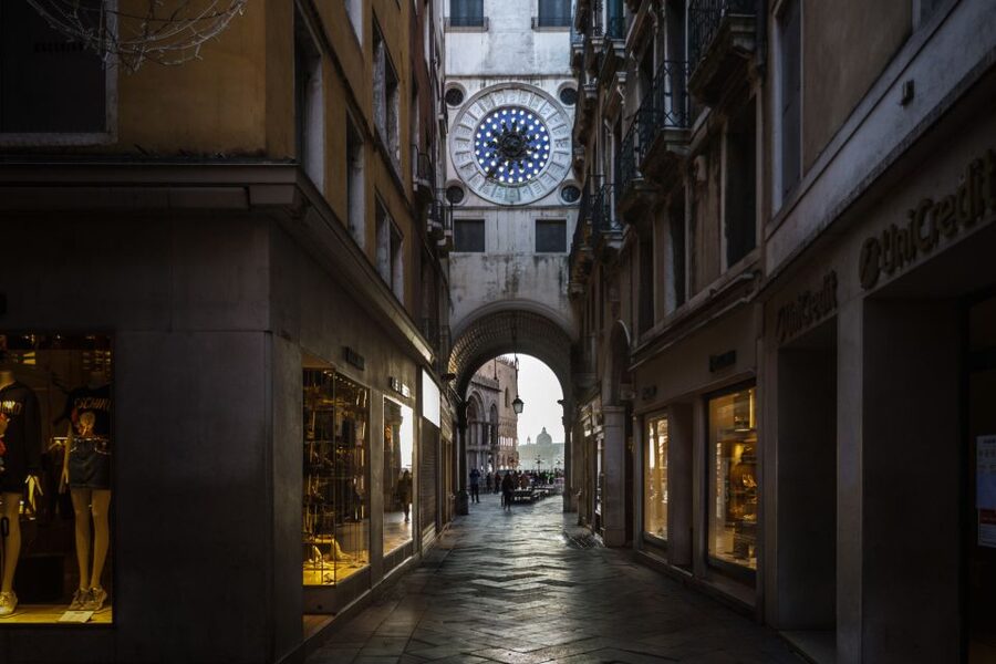 Venice: City Center Historical Guided Walking Tour - Price and value: why this feels like a budget win in central Venice