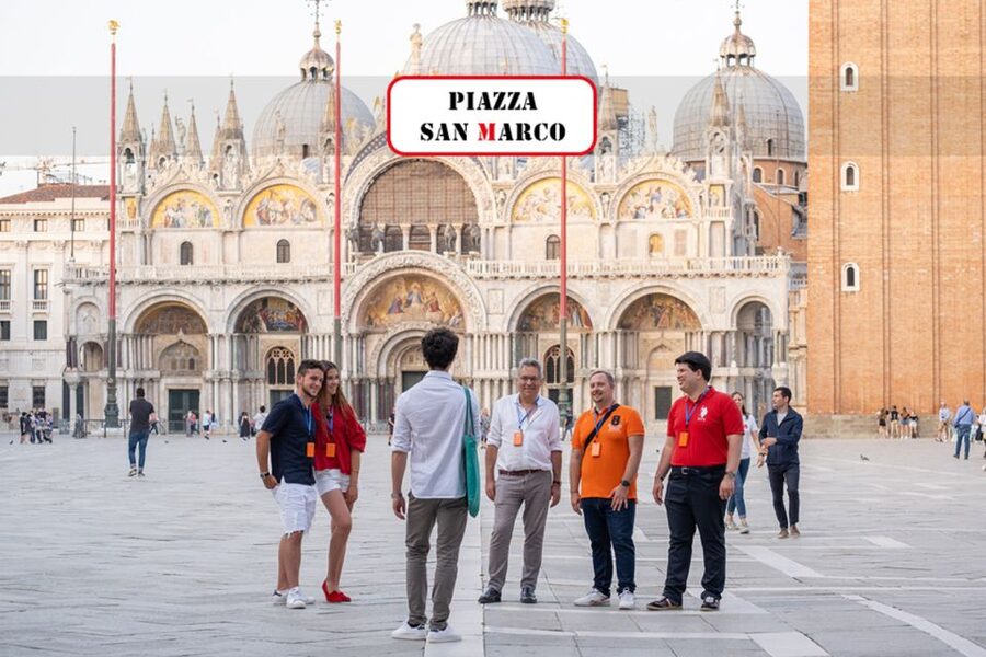 Venice: City Center Historical Guided Walking Tour - The Venice Gallery VR stop: time travel for your eyes